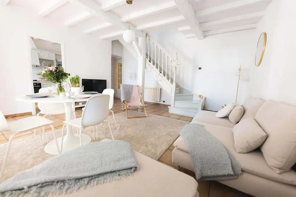 Maison De Ville Roucas Blanc Marseille 0*,